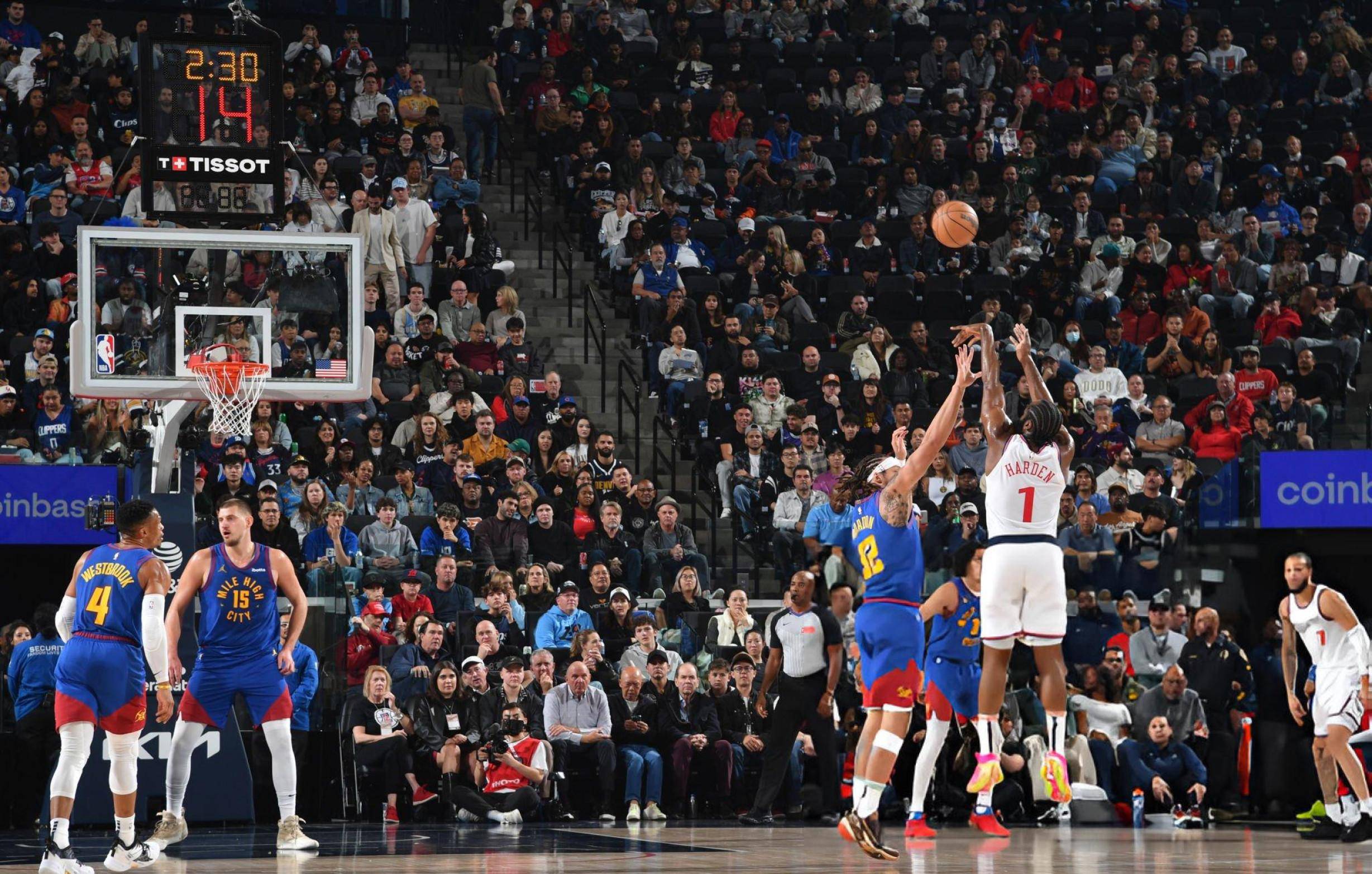 火箭不敌热火，哈登遭遇低迷表现，球队落败