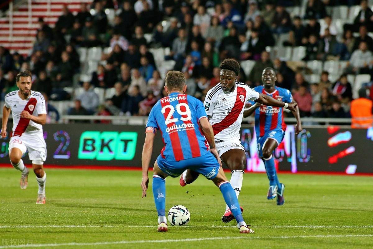 世俱杯-卡昂在主场-战胜对手，全取三分的简单介绍