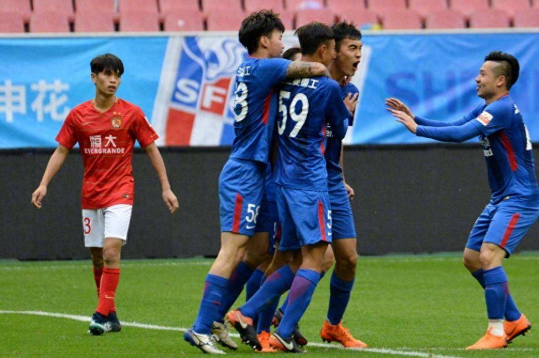 上海申花表现低迷，需调整阵容