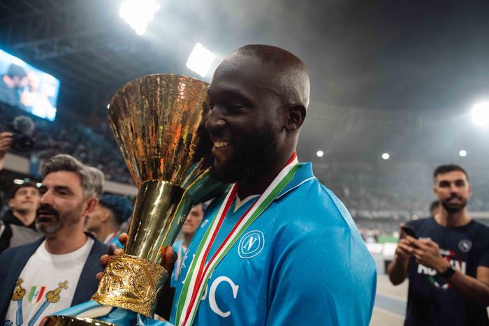 世俱杯官网-那不勒斯百尝皆苦，仅赢得小组赛中唯一胜利