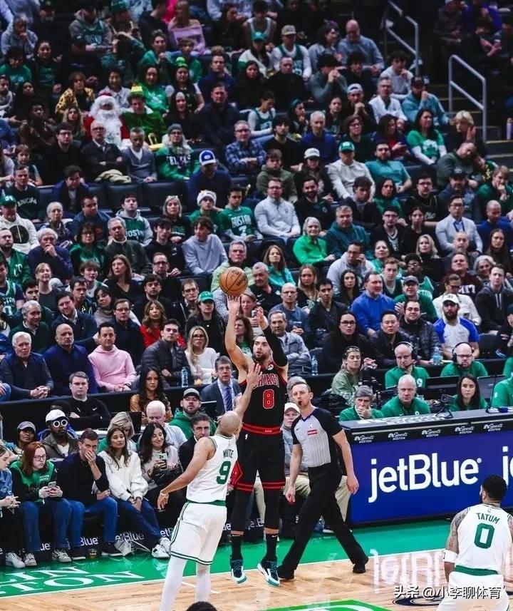 公牛主场力克尼克斯，拉文爆发贡献全面数据