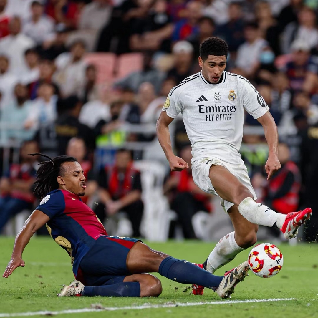 世俱杯时间-史图加特尤文图斯巴萨曼联力压皇马巴萨拿