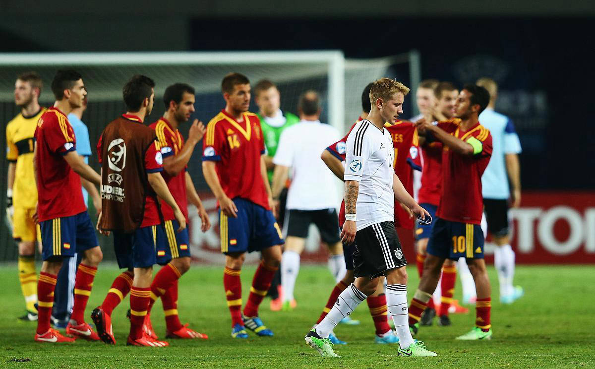 斯洛伐克国家队在欧预赛中挑战重重