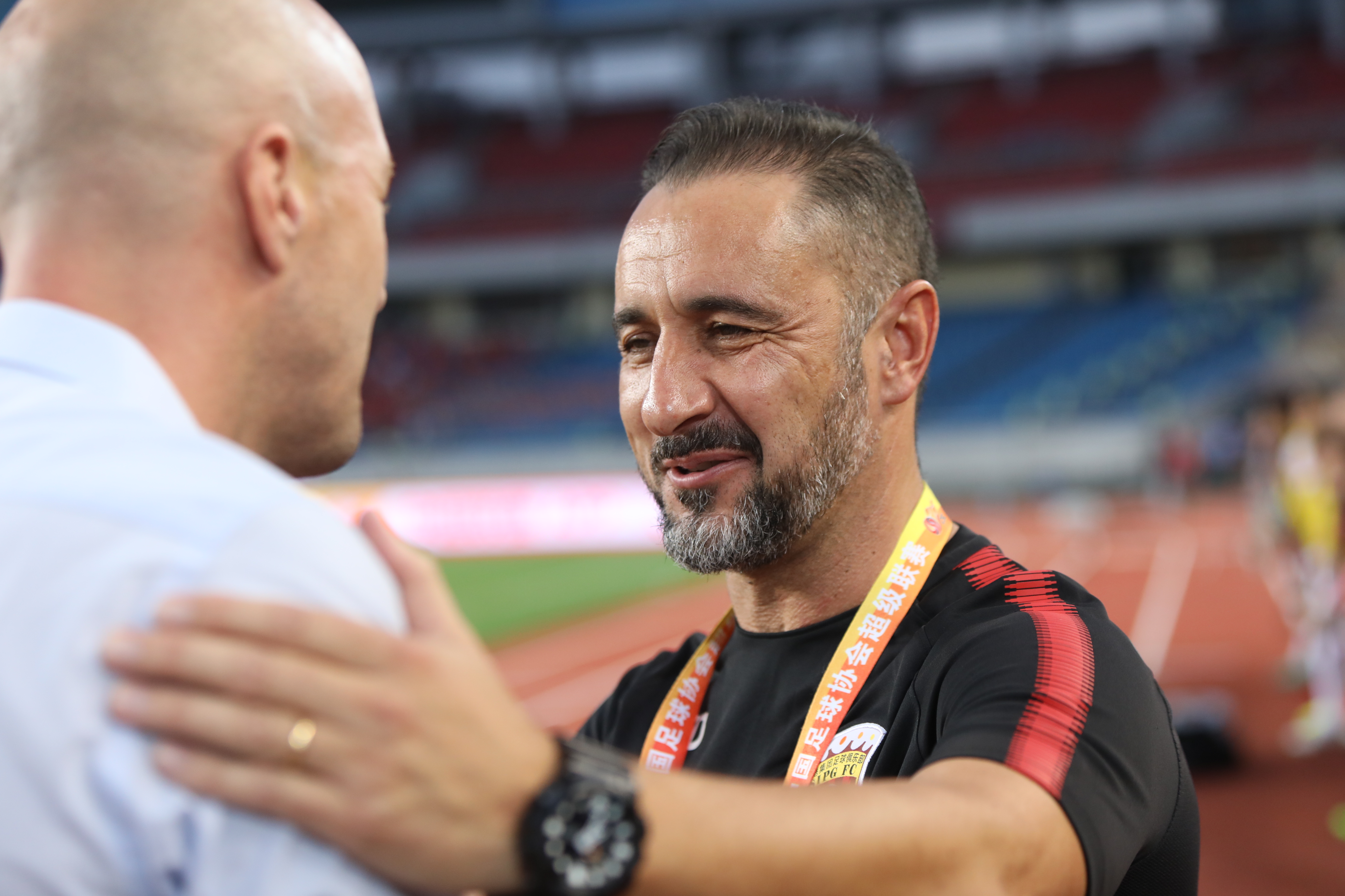 包含冯卓毅绝杀，上海上港赢得惊险胜利的词条