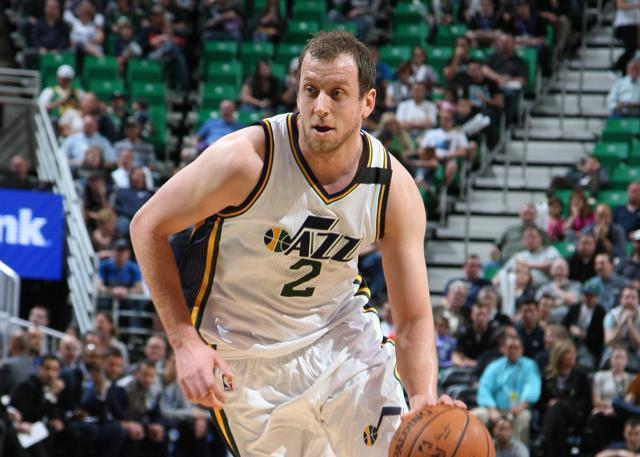 贵州篮球队表现出色，轻松晋级