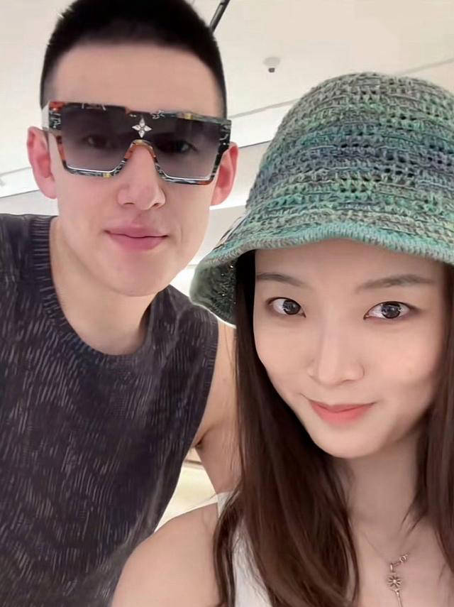 ETIENNE球员在家庭中的生活