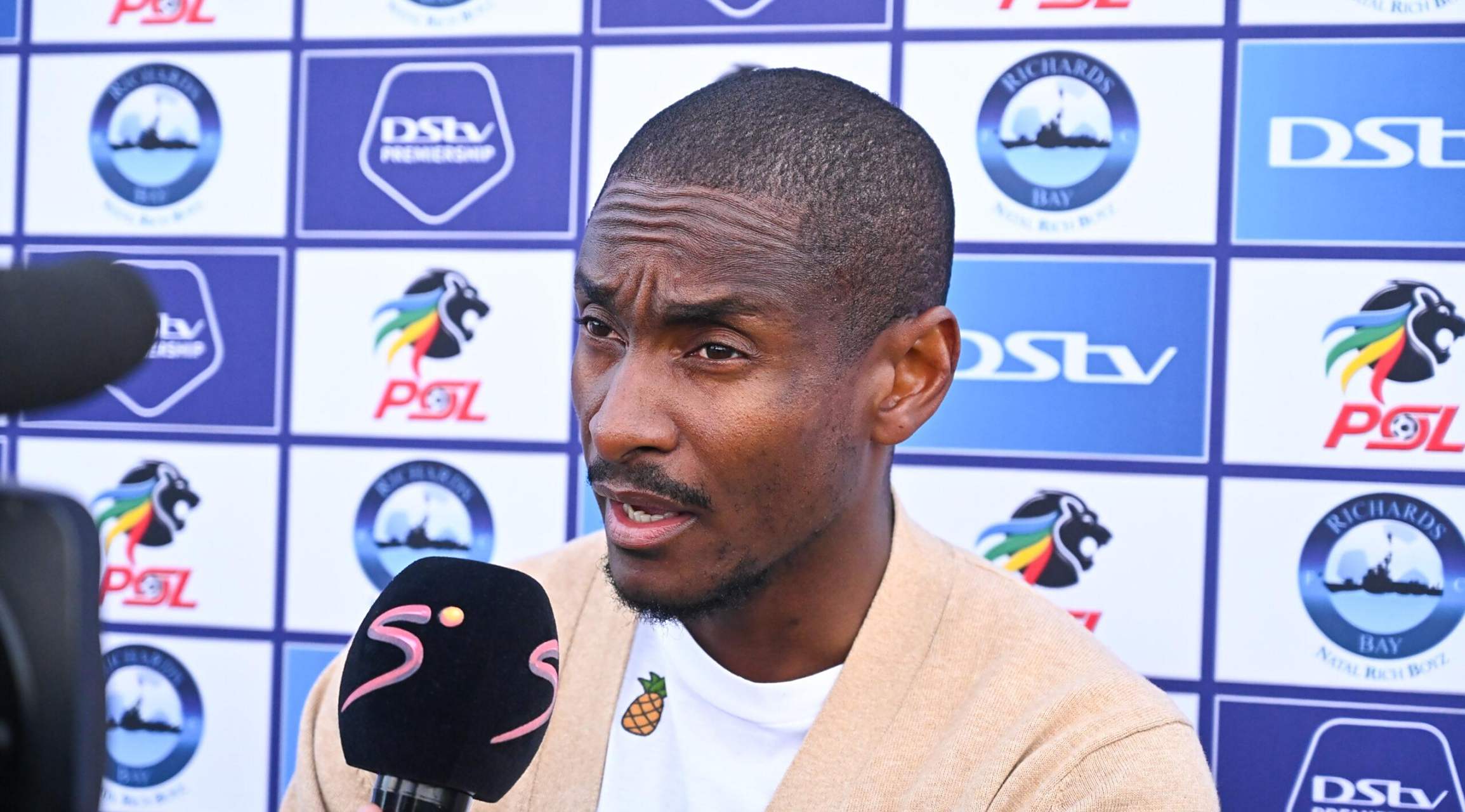 非洲足球冠军赛角逐激烈，科特迪瓦队崭露头角