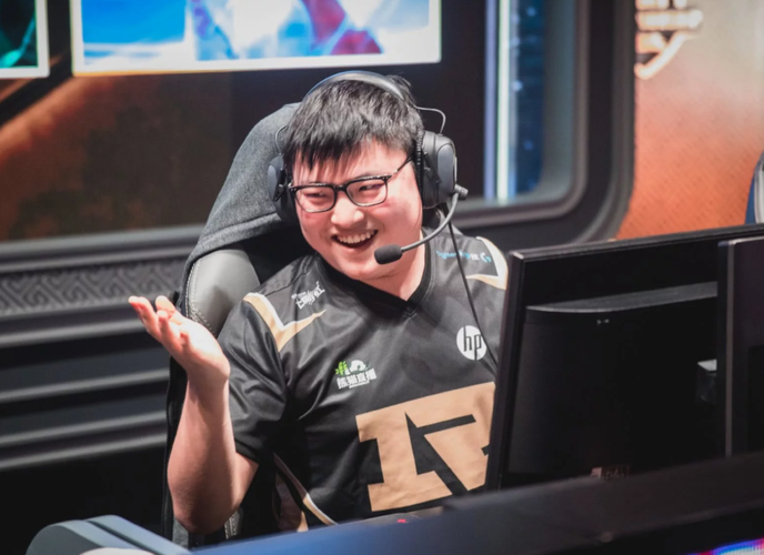 世俱杯参赛资格-包含WBG血洗TES，Uzi操刀奇招英雄翻盘强强对话全球总决赛，成为赛场最大亮点的词条