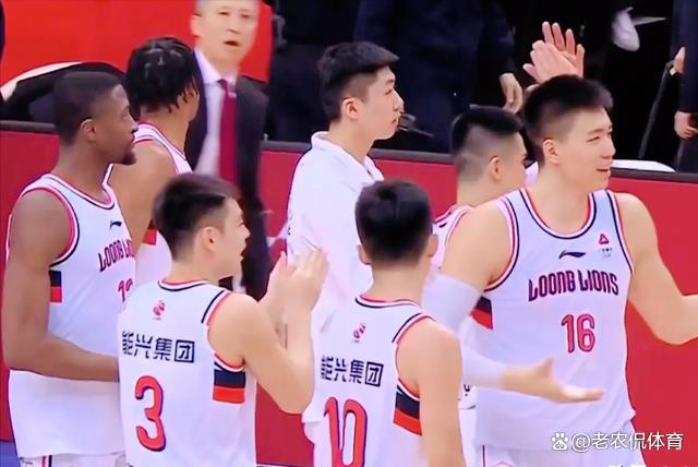 关于球队实力分析，谁将最终登上冠军之巅的信息