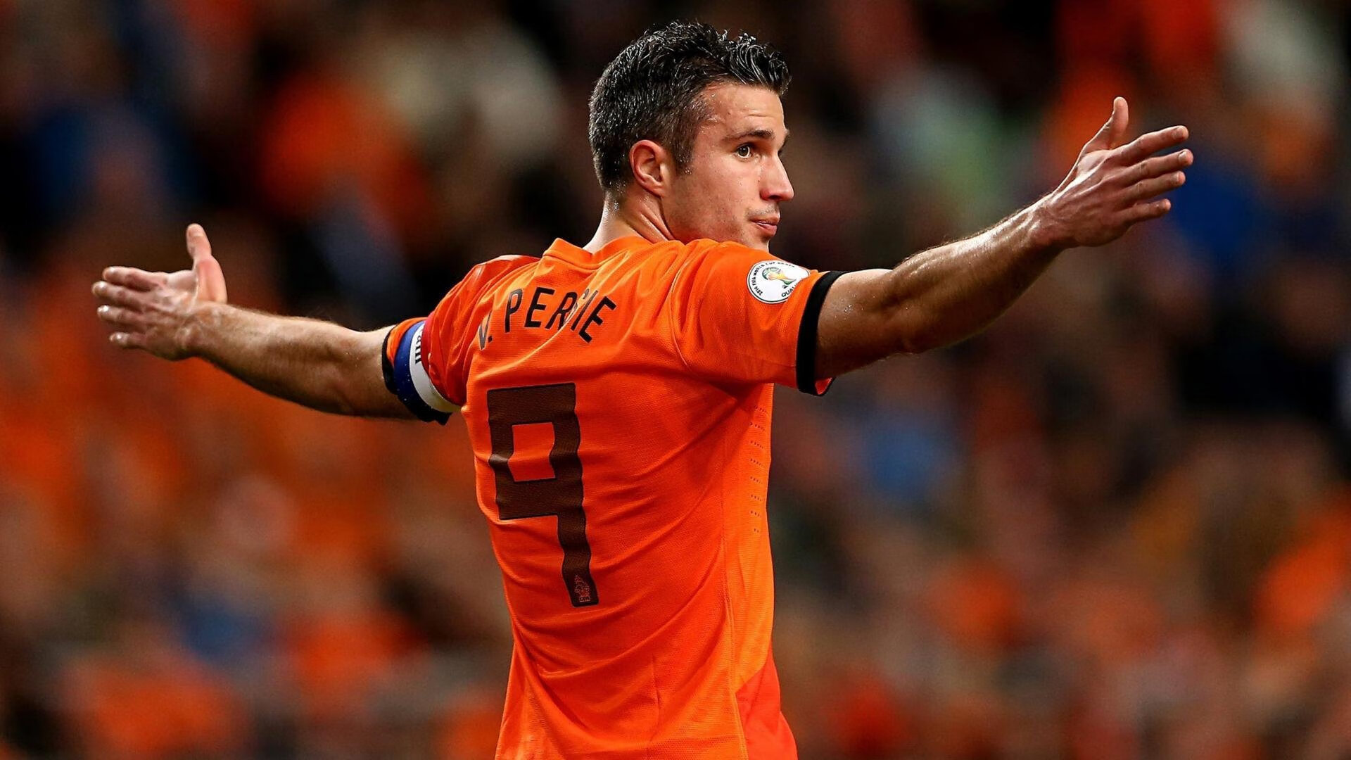 世俱杯时间-体育之王的传承与革新,英格兰的团队魔法与马龙的极限独舞