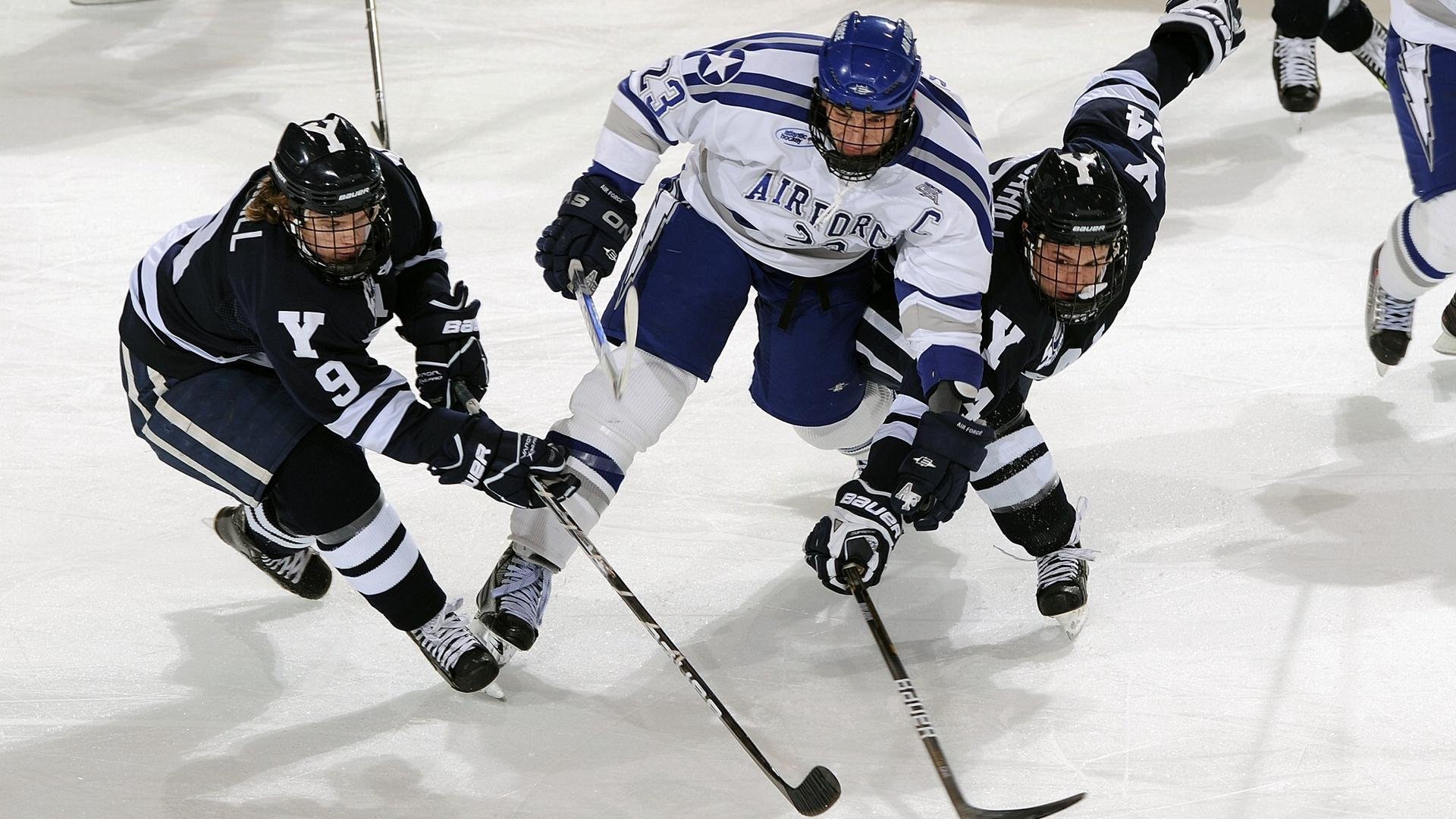 冰与火之歌，当绿色奇迹在黑夜中坠落，索伯的逆袭与维斯塔潘的不朽神话